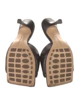Bottega Veneta Quilted Pattern Leather Slides