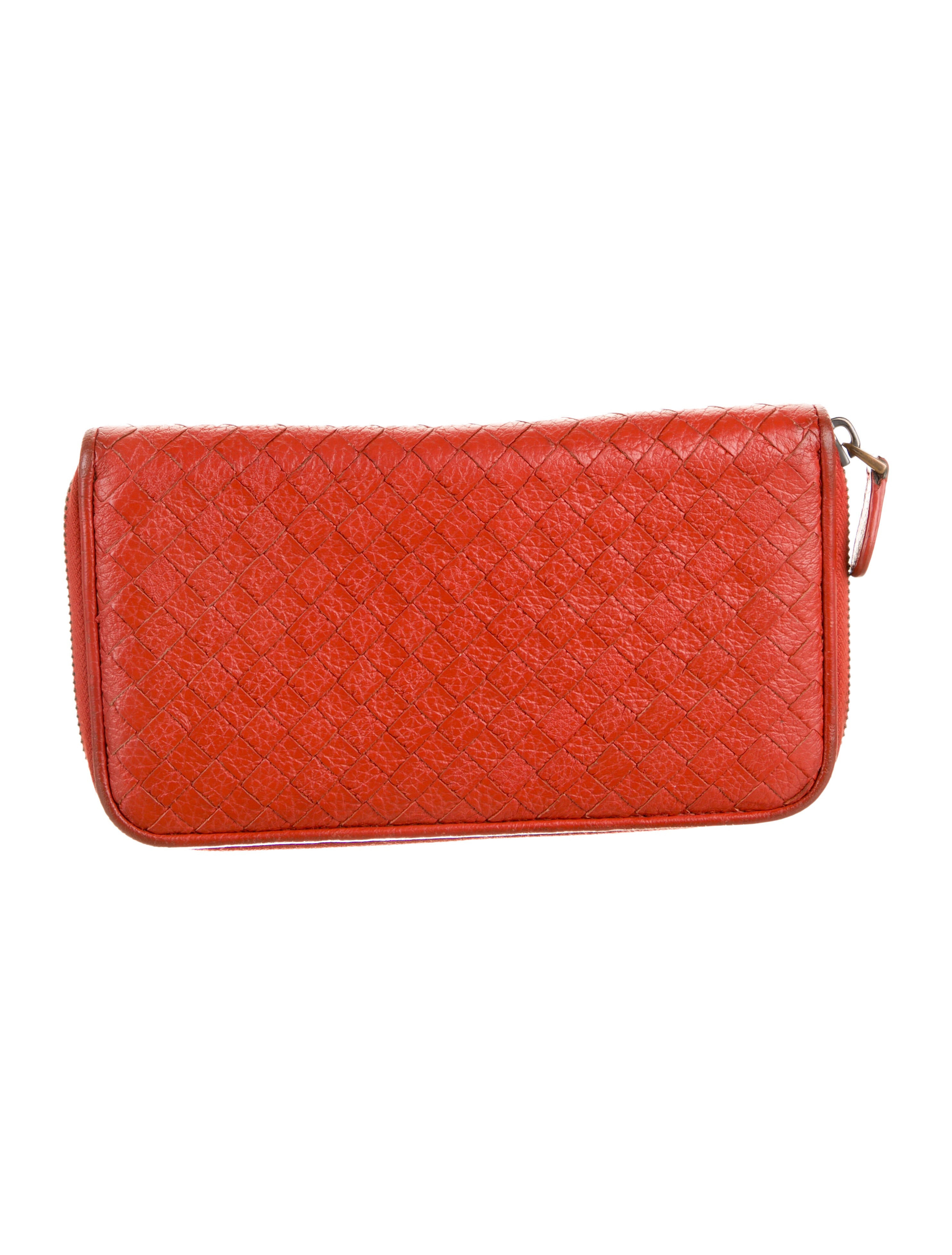 Bottega Veneta Intrecciato Weave Leather Wallet
