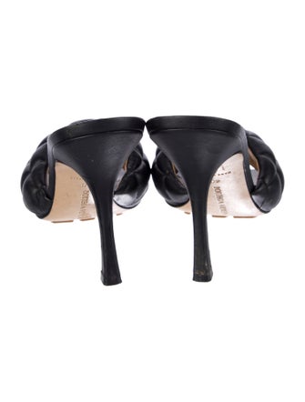 Bottega Veneta Quilted Pattern Leather Slides