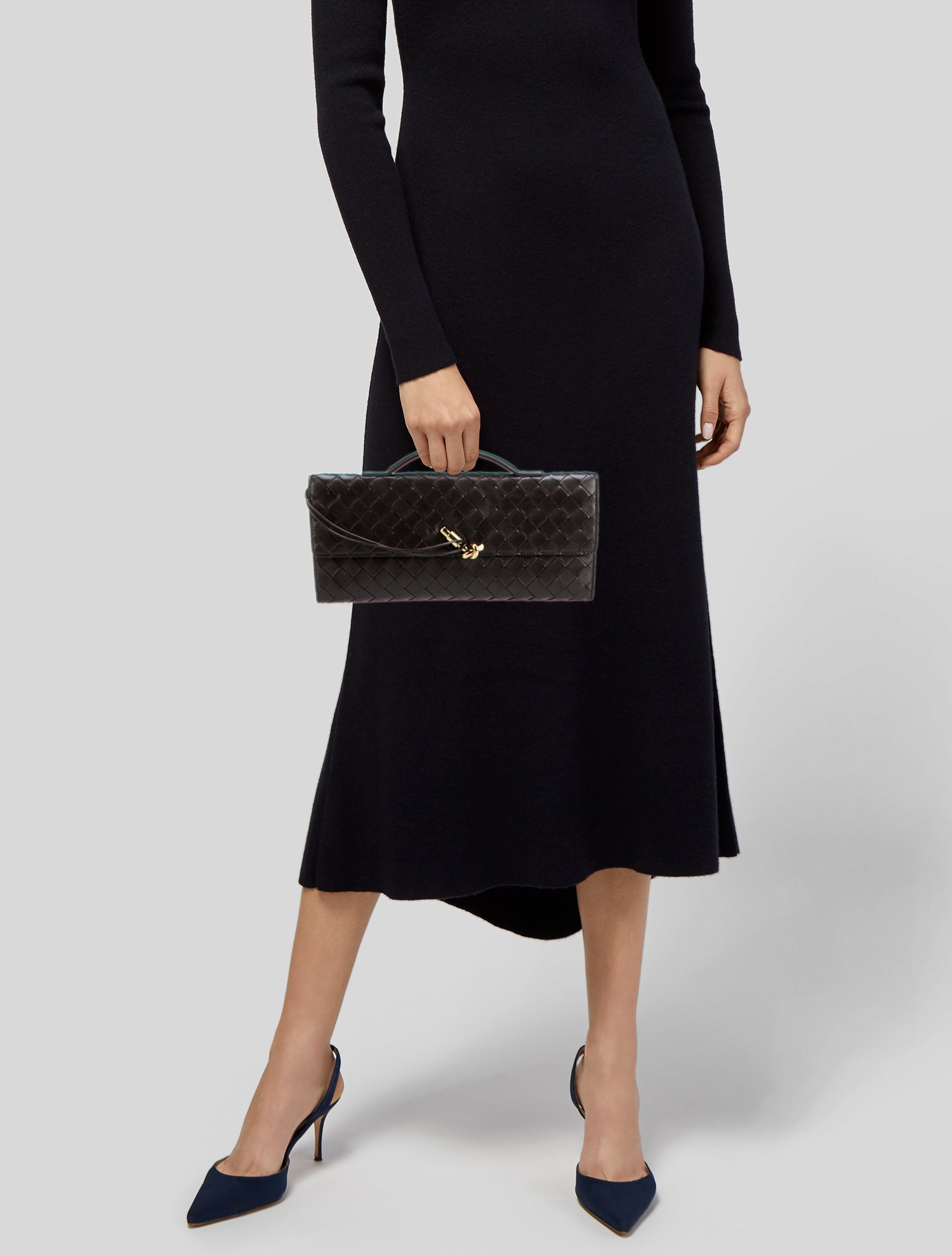 【JACQUEMUS】 ラ・ポシェット・ロンド・カレ クロコダイル Jacquemus La Pochette Rond Carré - Silver Clutches, Handbags