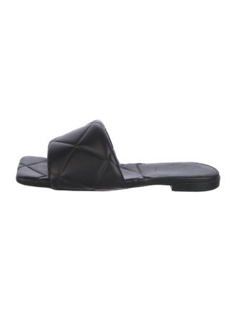 Bottega Veneta Quilted Pattern Leather Slides