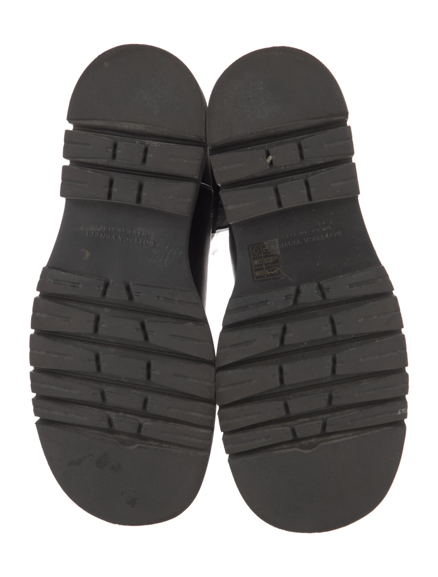 Bottega Veneta Leather Chelsea Boots