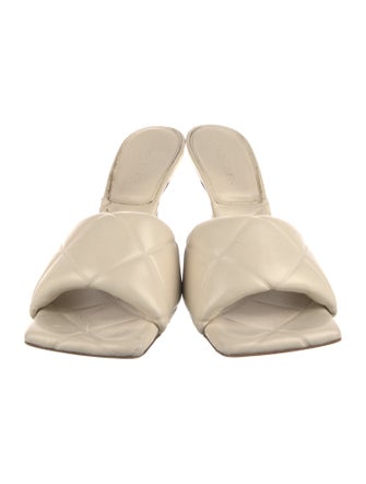 Bottega Veneta Quilted Pattern Leather Slides