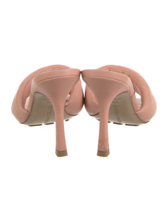 Bottega Veneta Quilted Pattern Leather Slides