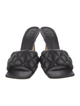 Bottega Veneta Quilted Pattern Leather Slides