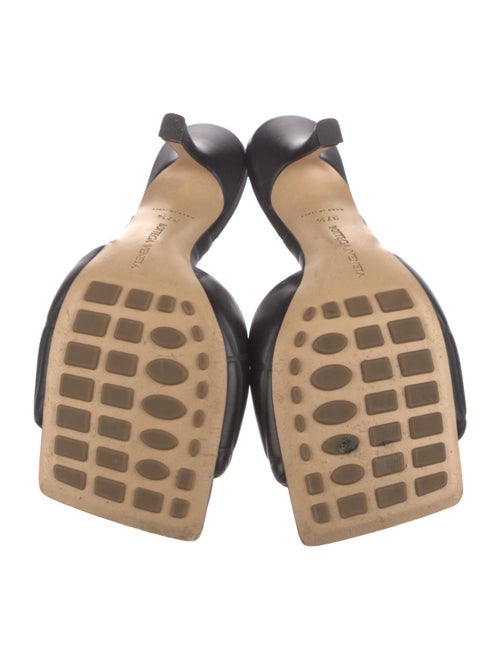 Bottega Veneta Quilted Pattern Leather Slides