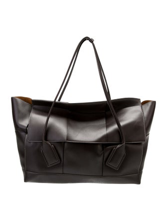 Bottega Veneta Intrecciato Arco Maxi