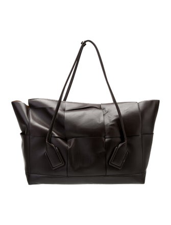 Bottega Veneta Intrecciato Arco Maxi