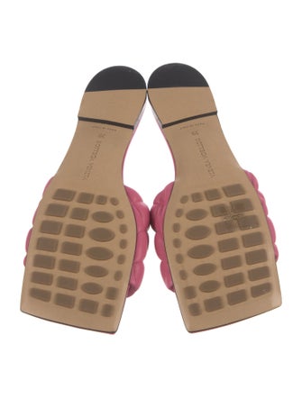 Bottega Veneta Quilted Pattern Leather Slides