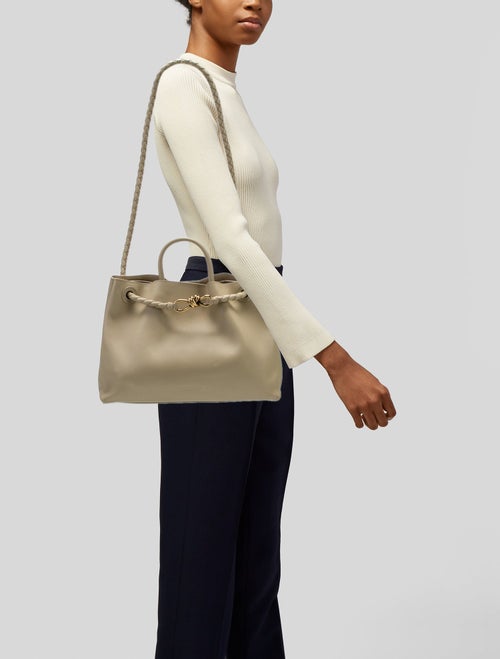 Bottega Veneta Intrecciato Andiamo Medium