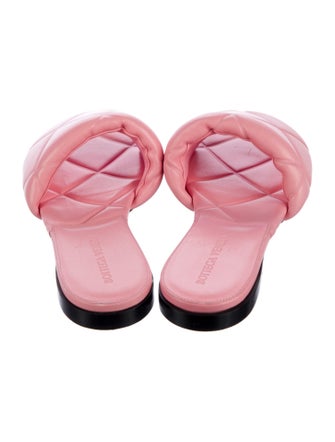 Bottega Veneta Quilted Pattern Leather Slides