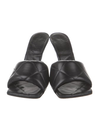 Bottega Veneta Quilted Pattern Leather Slides