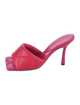 Bottega Veneta Lido Leather Slides