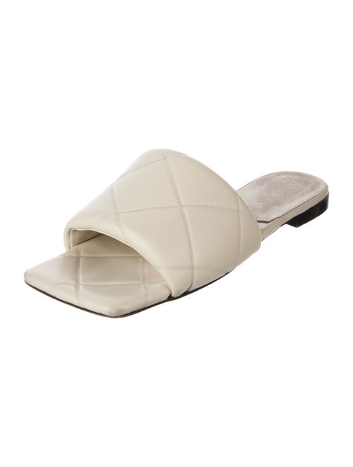 Bottega Veneta Quilted Pattern Leather Slides