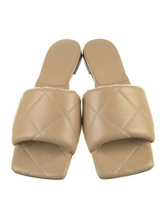 Bottega Veneta Lido Leather Slides