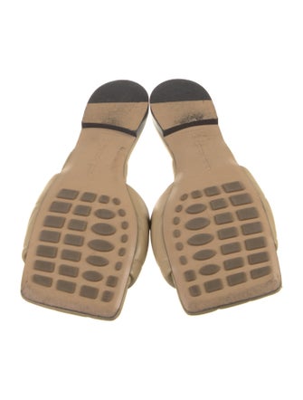 Bottega Veneta Lido Leather Slides