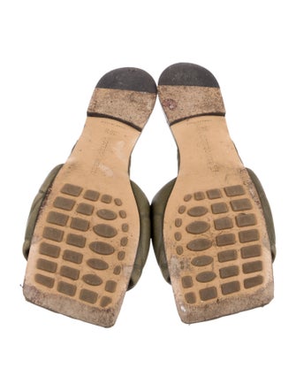 Bottega Veneta Quilted Pattern Leather Slides
