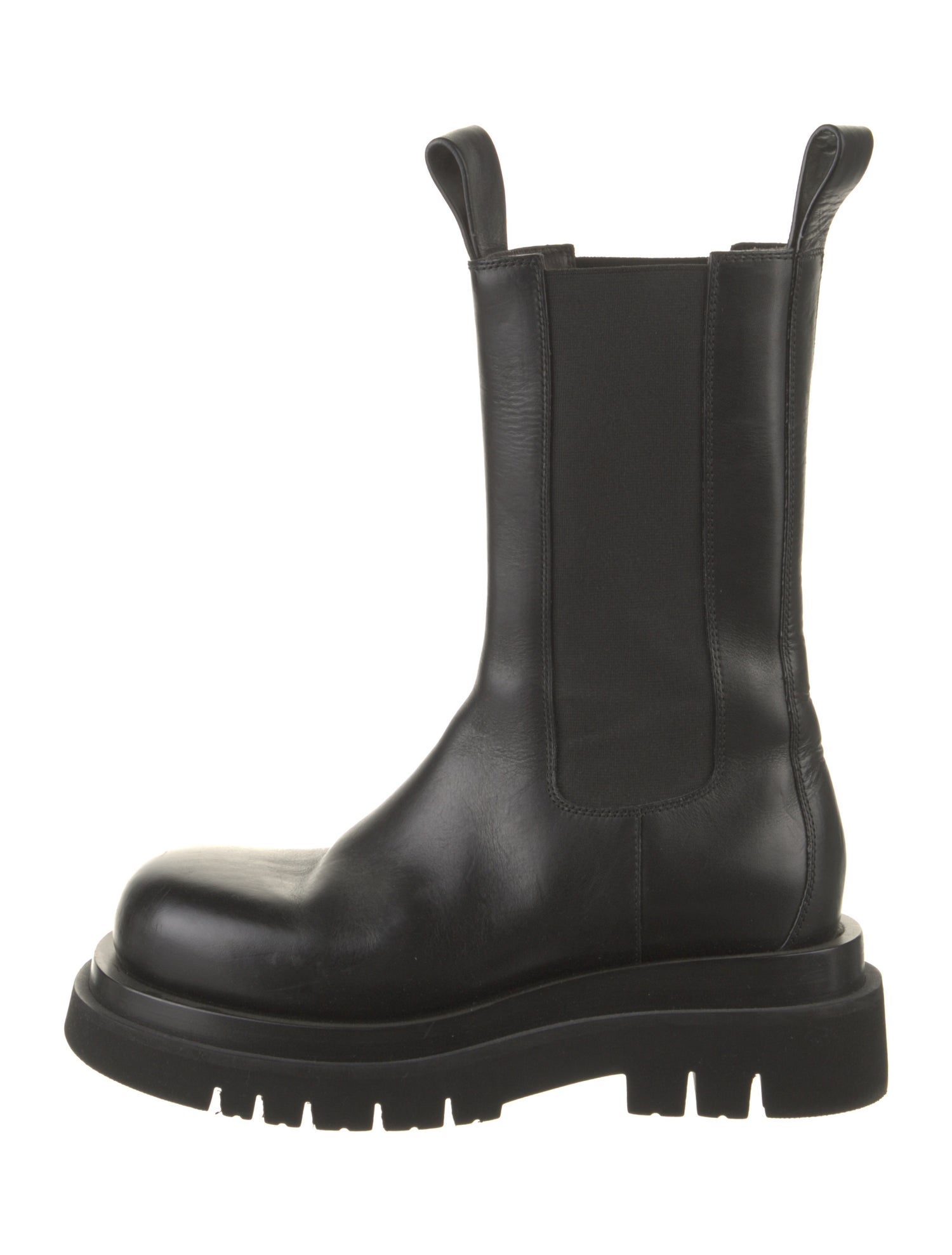 Bottega Veneta Lug Leather Chelsea Boots