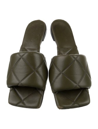 Bottega Veneta Quilted Pattern Leather Slides