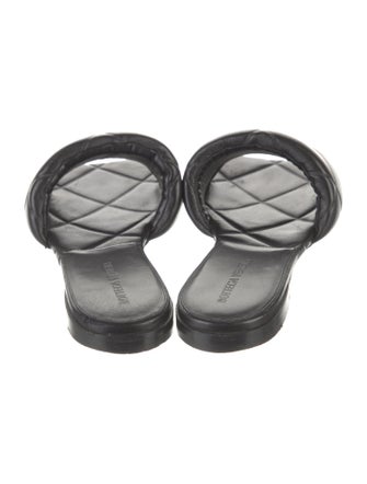 Bottega Veneta Quilted Pattern Leather Slides
