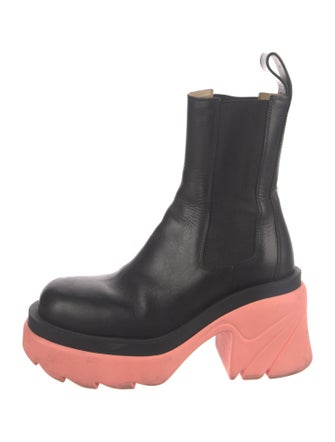 Bottega Veneta Leather Chelsea Boots