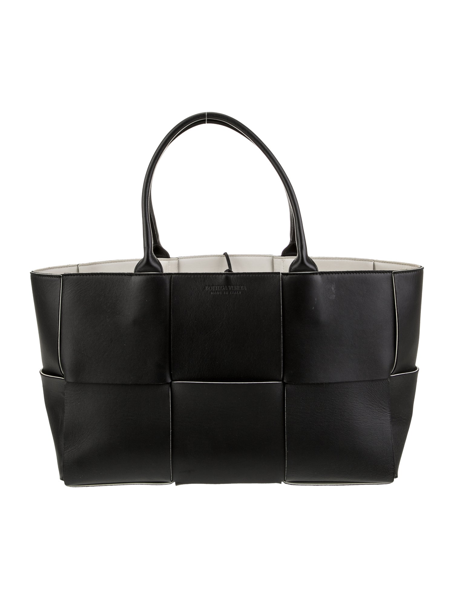 Bottega Veneta Leather Arco Medium