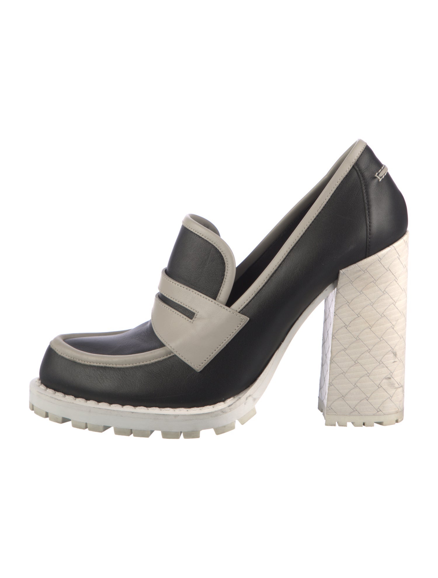 Bottega Veneta Leather Pumps