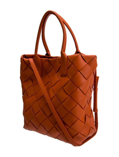 Bottega Veneta Intrecciato Tote Medium