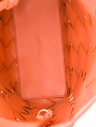 Bottega Veneta Intrecciato Tote Medium