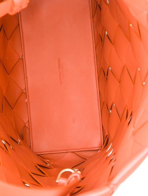 Bottega Veneta Intrecciato Tote Medium