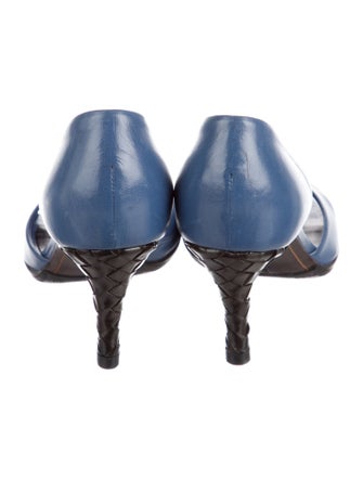 Bottega Veneta Leather D'Orsay Pumps