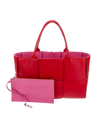 Bottega Veneta Intrecciato Arco Medium