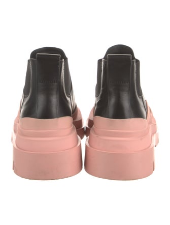 Bottega Veneta Leather Chelsea Boots