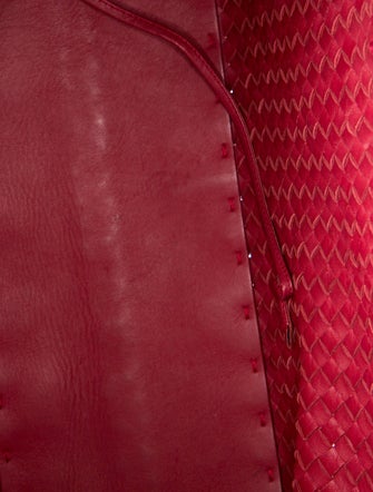 Bottega Veneta Intrecciato Cabat Medium