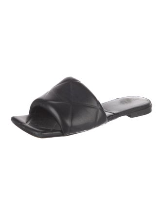 Bottega Veneta Quilted Pattern Leather Slides