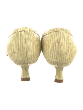 Bottega Veneta Leather Chain-Link Accents Pumps