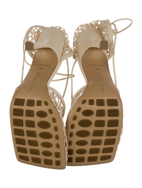 Bottega Veneta Leather Pumps