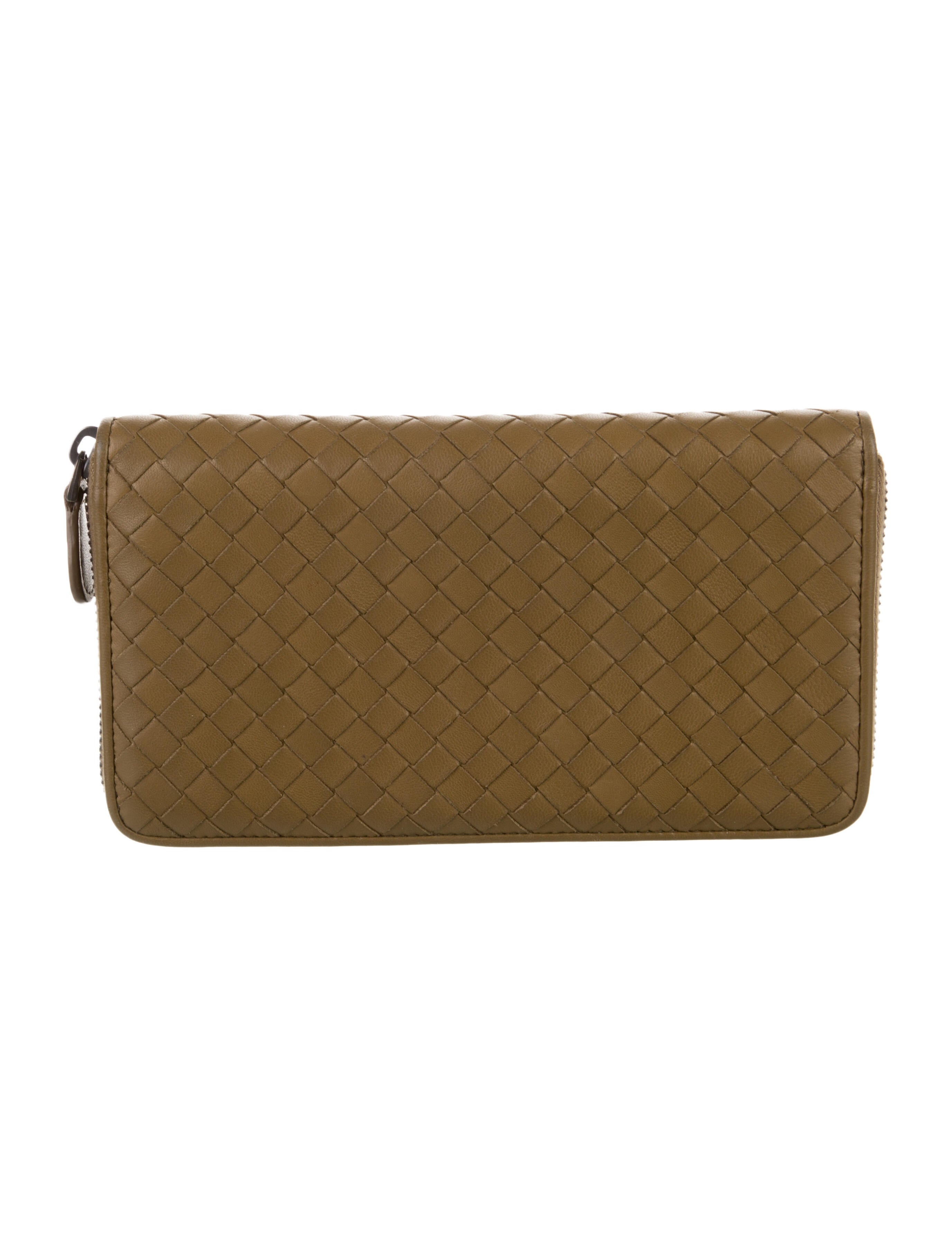 Bottega Veneta Intrecciato Weave Leather Wallet