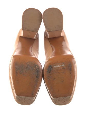 Bottega Veneta Intrecciato Weave Leather Pumps