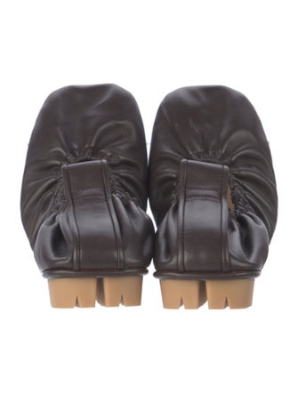 Bottega Veneta Leather Ballet Flats