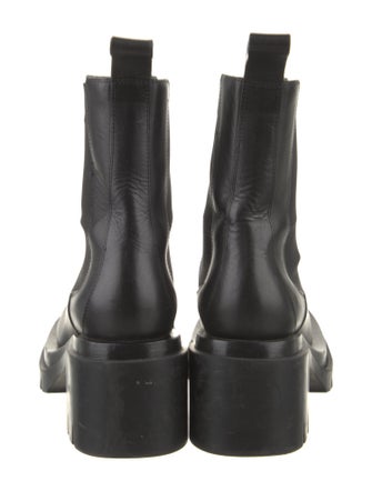Bottega Veneta Leather Chelsea Boots