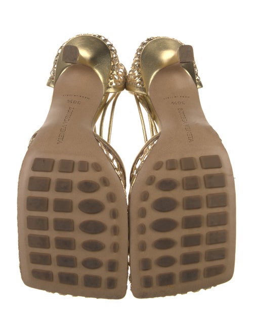 Bottega Veneta Leather Printed D'Orsay Pumps