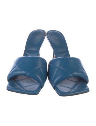 Bottega Veneta Quilted Pattern Leather Slides