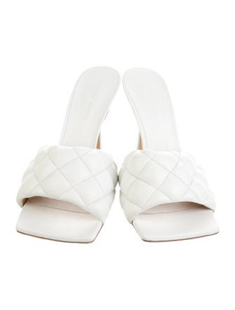 Bottega Veneta Quilted Pattern Leather Slides