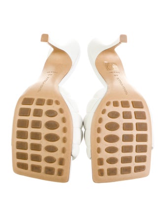 Bottega Veneta Quilted Pattern Leather Slides