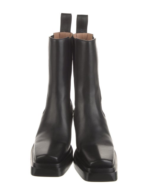 Bottega Veneta Leather Chelsea Boots