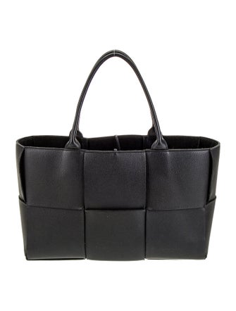Bottega Veneta Intrecciato Arco Medium