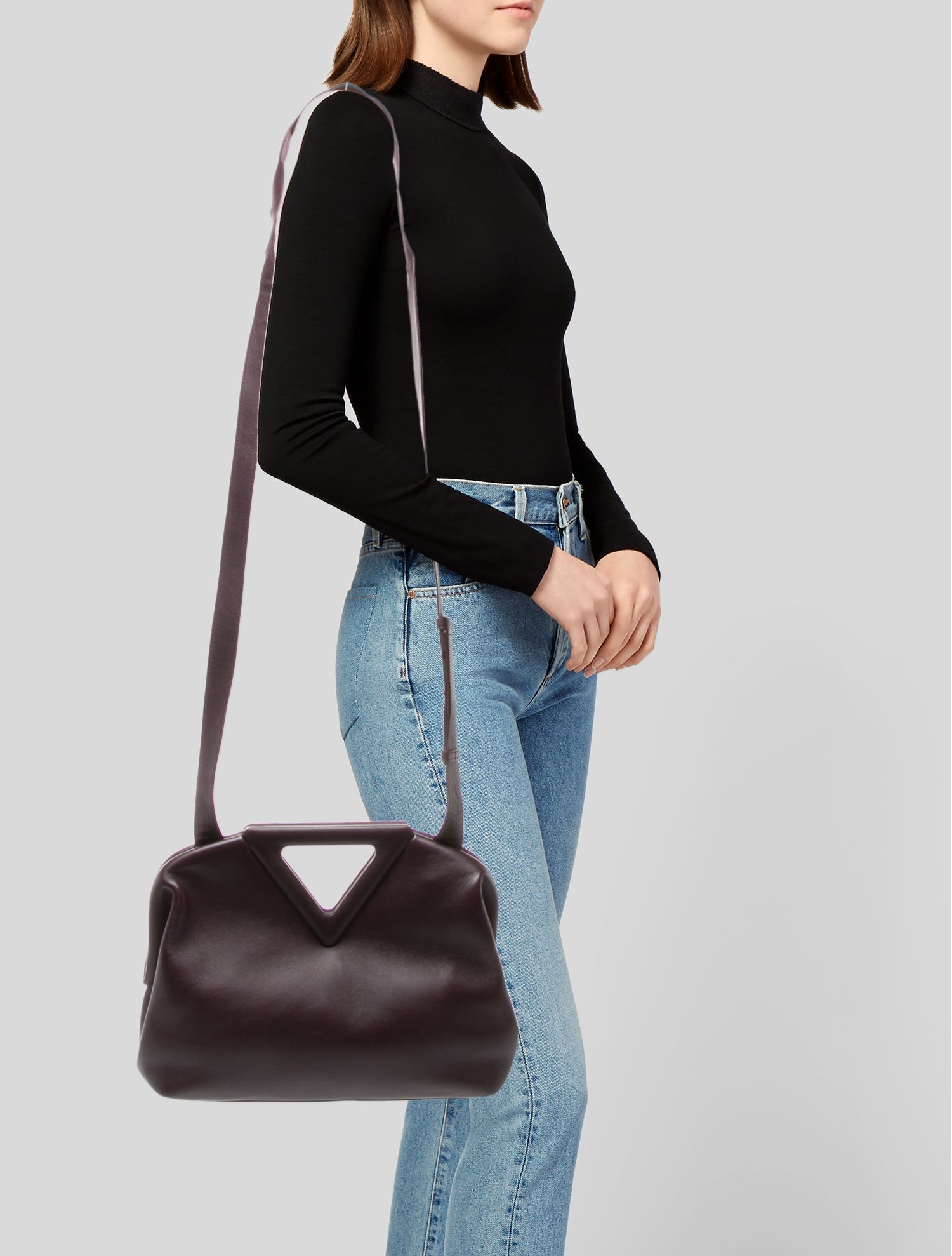 Bottega Veneta Leather Point Medium