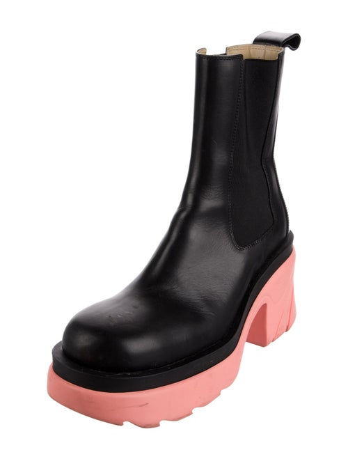 Bottega Veneta Leather Chelsea Boots