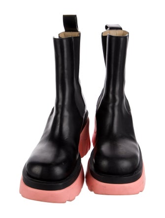 Bottega Veneta Leather Chelsea Boots